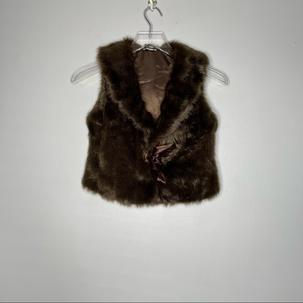 Hartstrings little girl faux fur vest size 6X